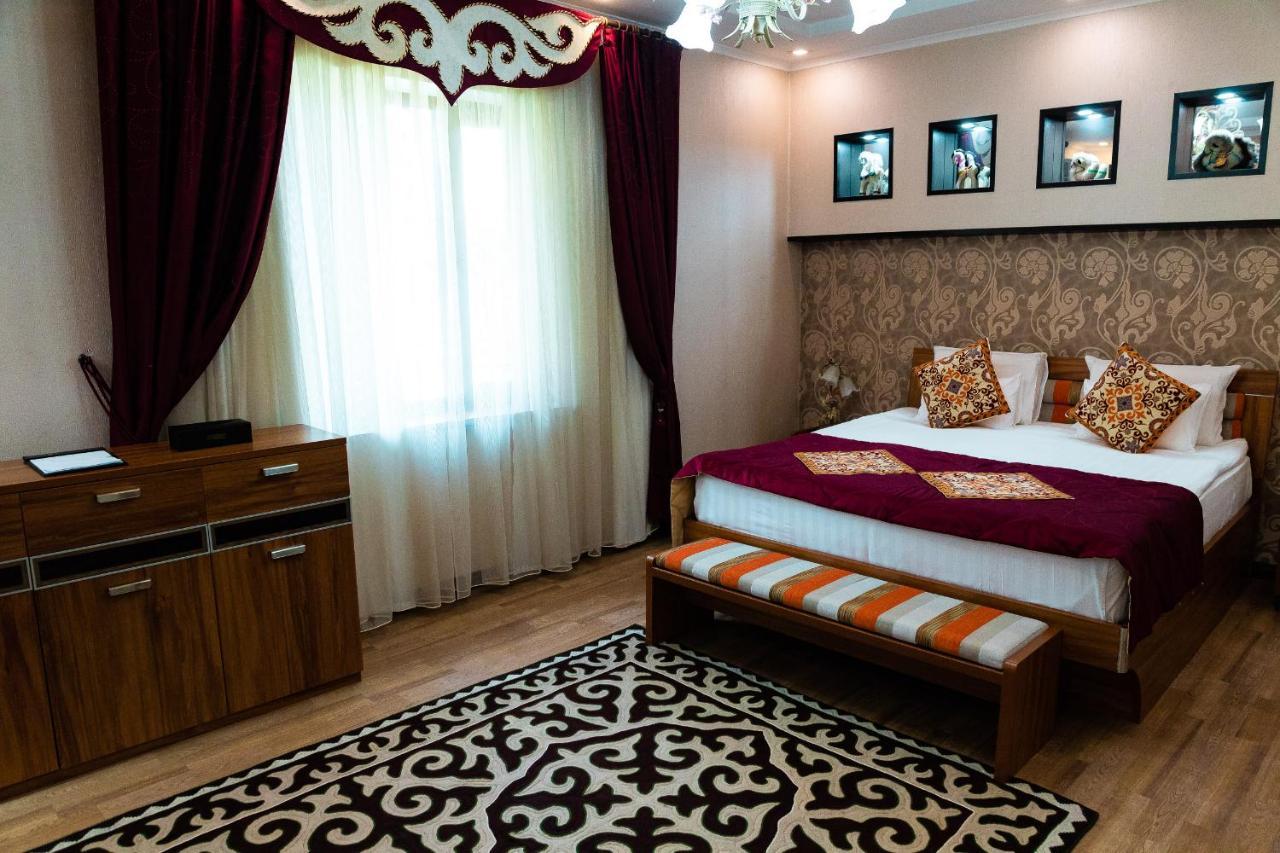 Gоlden Dragon Villa Hotel Bishkek Exterior photo
